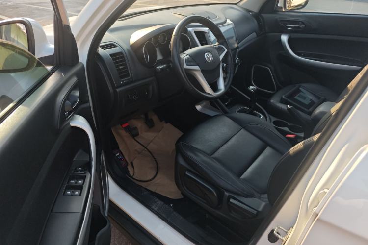 Used CHANGAN CS35 2016 1.6L Manual Luxury Model China IV Standard Driver Seat