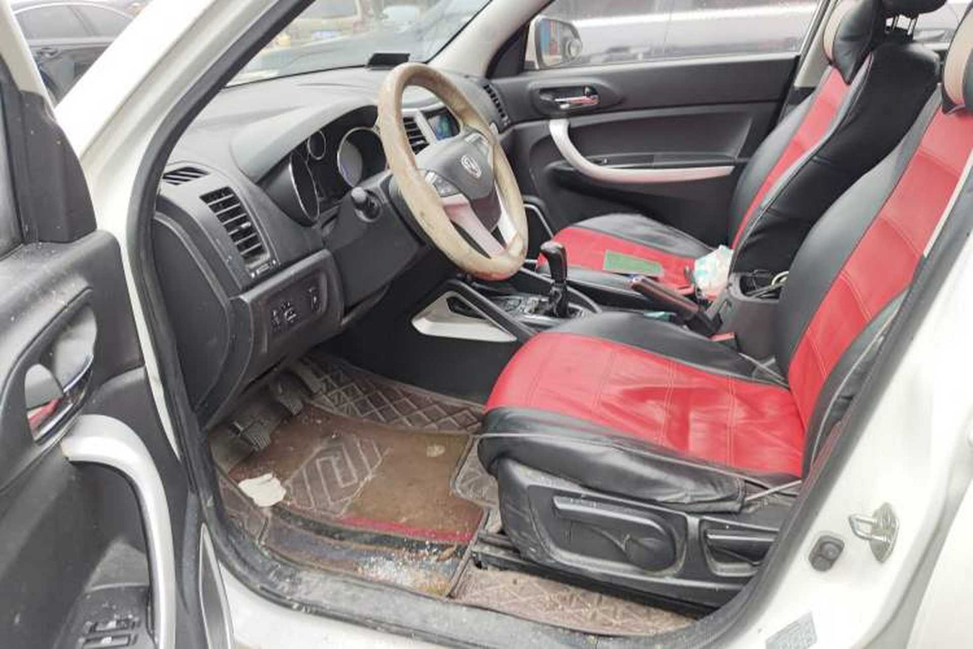 Used CHANGAN CS35 2016 1.6L Manual Luxury Model China IV Standard Driver Seat