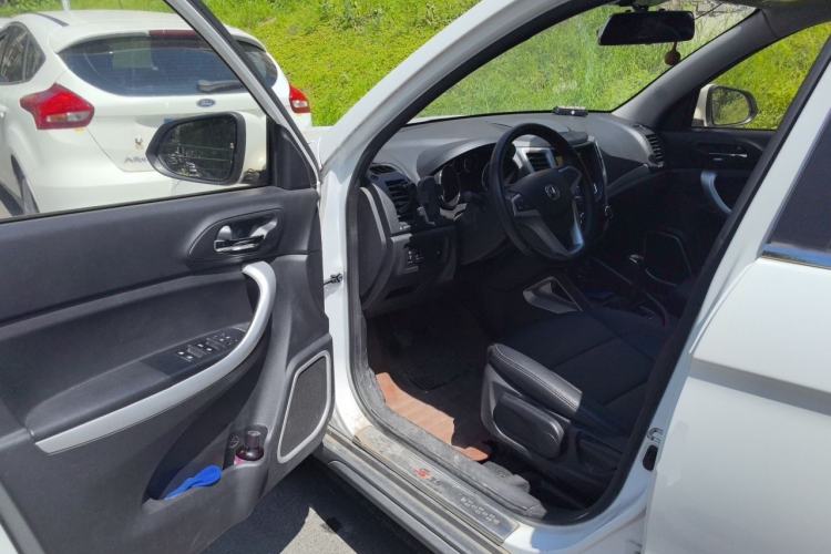 Used CHANGAN CS35 2016 1.6L Manual Luxury Model China IV Standard Driver Seat