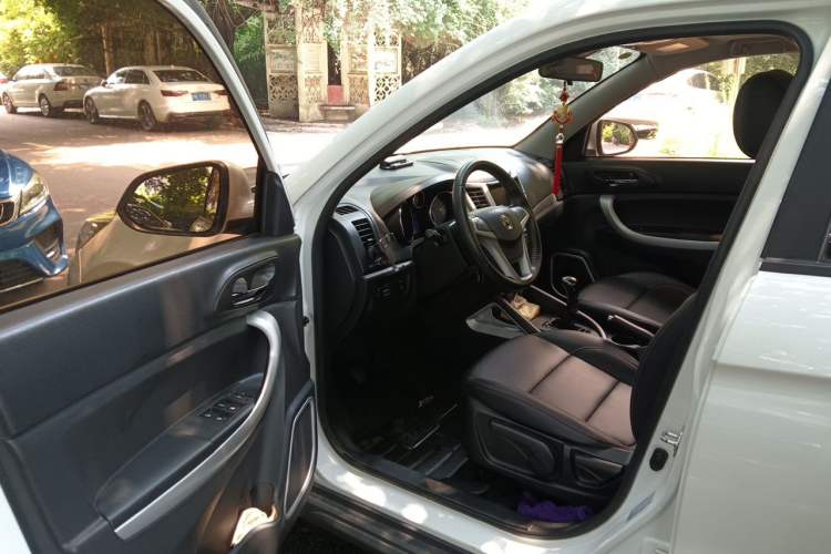 Used CHANGAN CS35 2016 1.6L Manual Luxury Model China V Standard Driver Seat