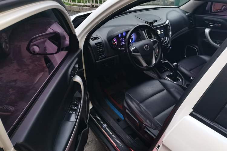 Used CHANGAN CS35 2016 1.6L Manual Luxury Model China IV Standard Driver Seat
