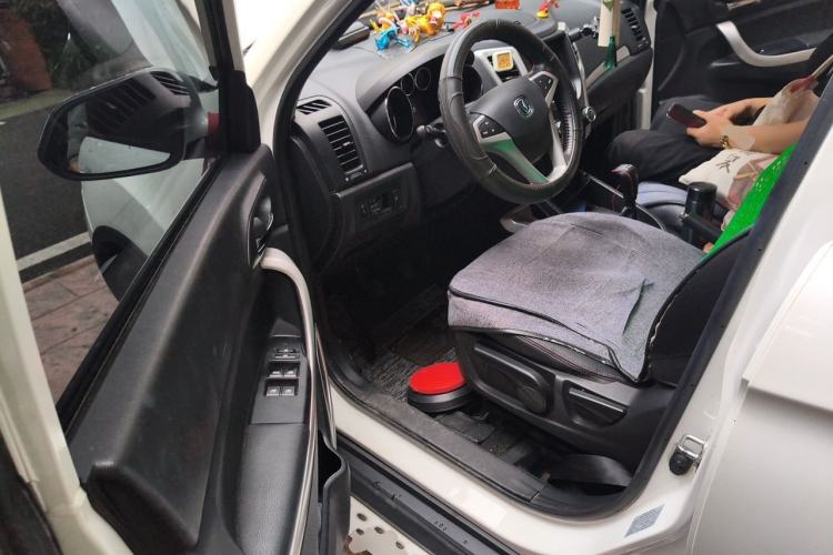 Used CHANGAN CS35 2016 1.6L Manual Luxury Model China IV Standard Driver Seat