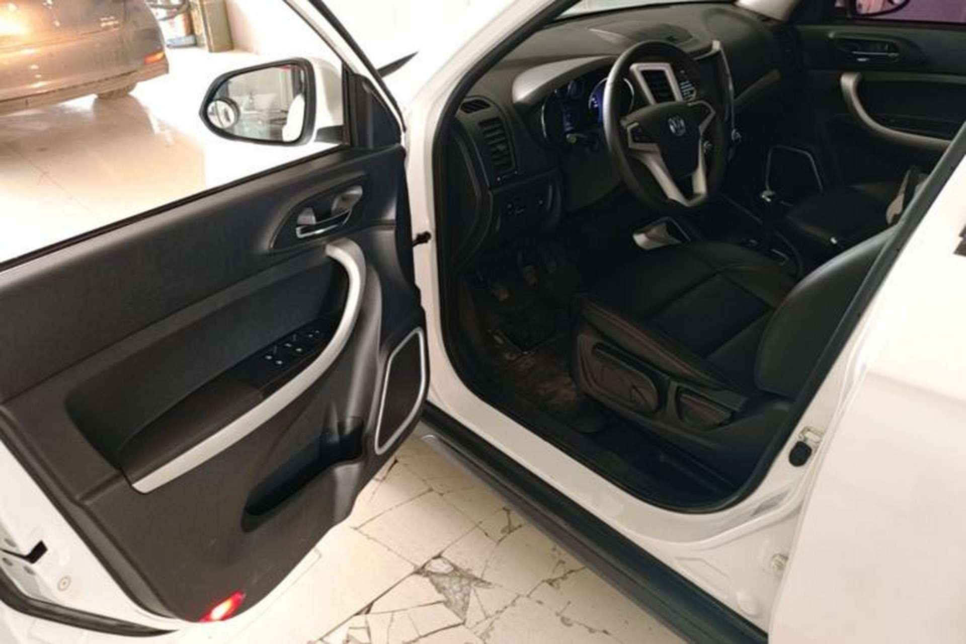 Used CHANGAN CS35 2016 1.6L Manual Luxury Model China V Standard Driver Seat