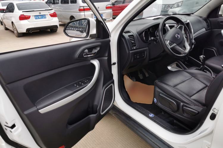 Used CHANGAN CS35 2016 1.6L Manual Luxury Model China V Standard Driver Seat