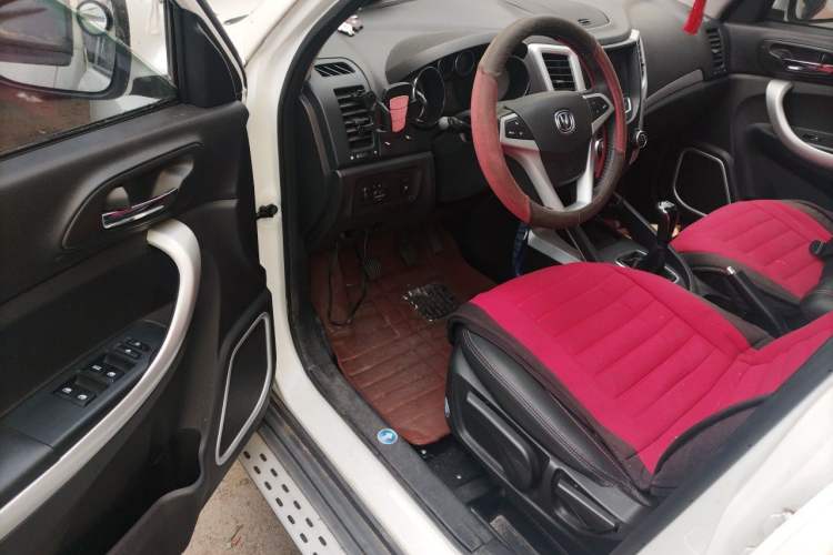 Used CHANGAN CS35 2016 1.6L Manual Luxury Model China IV Standard Driver Seat