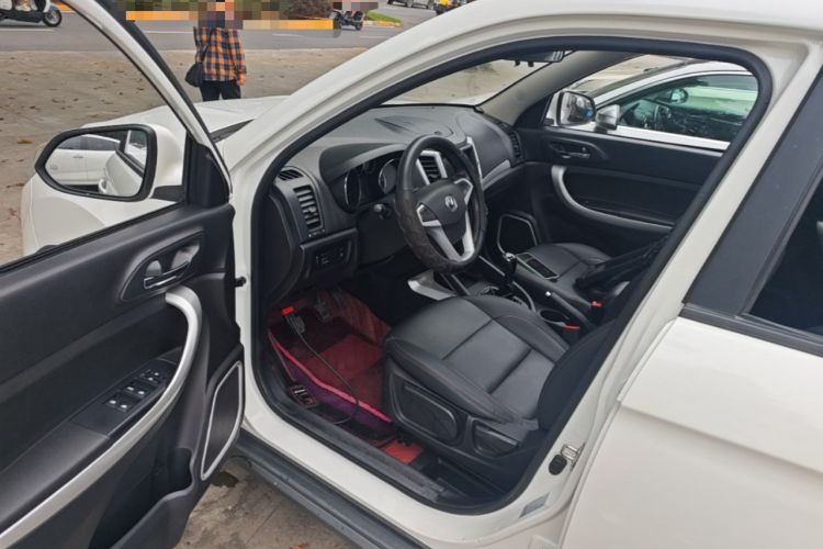 Used CHANGAN CS35 2016 1.6L Manual Luxury Model China V Standard Driver Seat