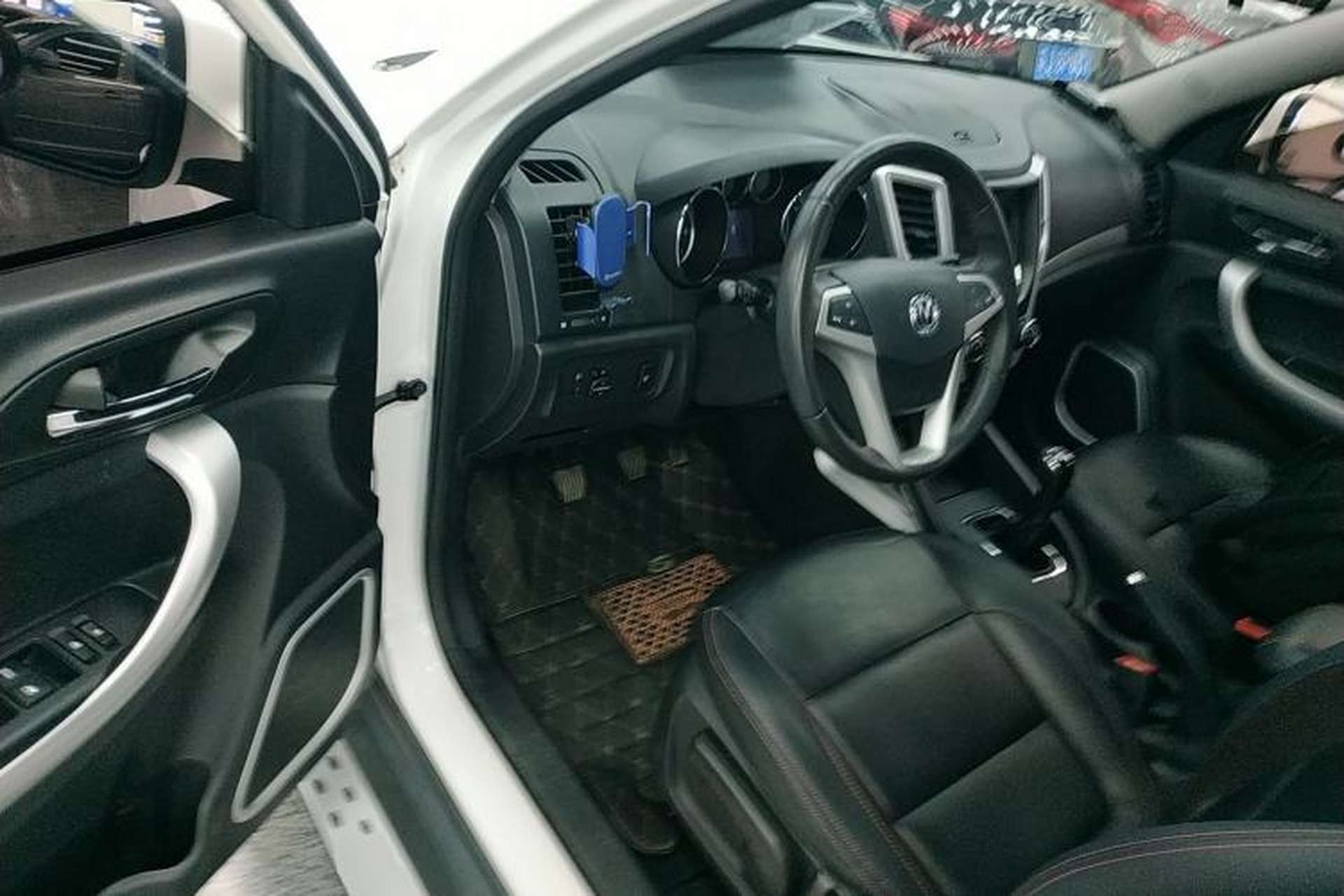 Used CHANGAN CS35 2016 1.6L Manual Luxury Model China V Standard Driver Seat