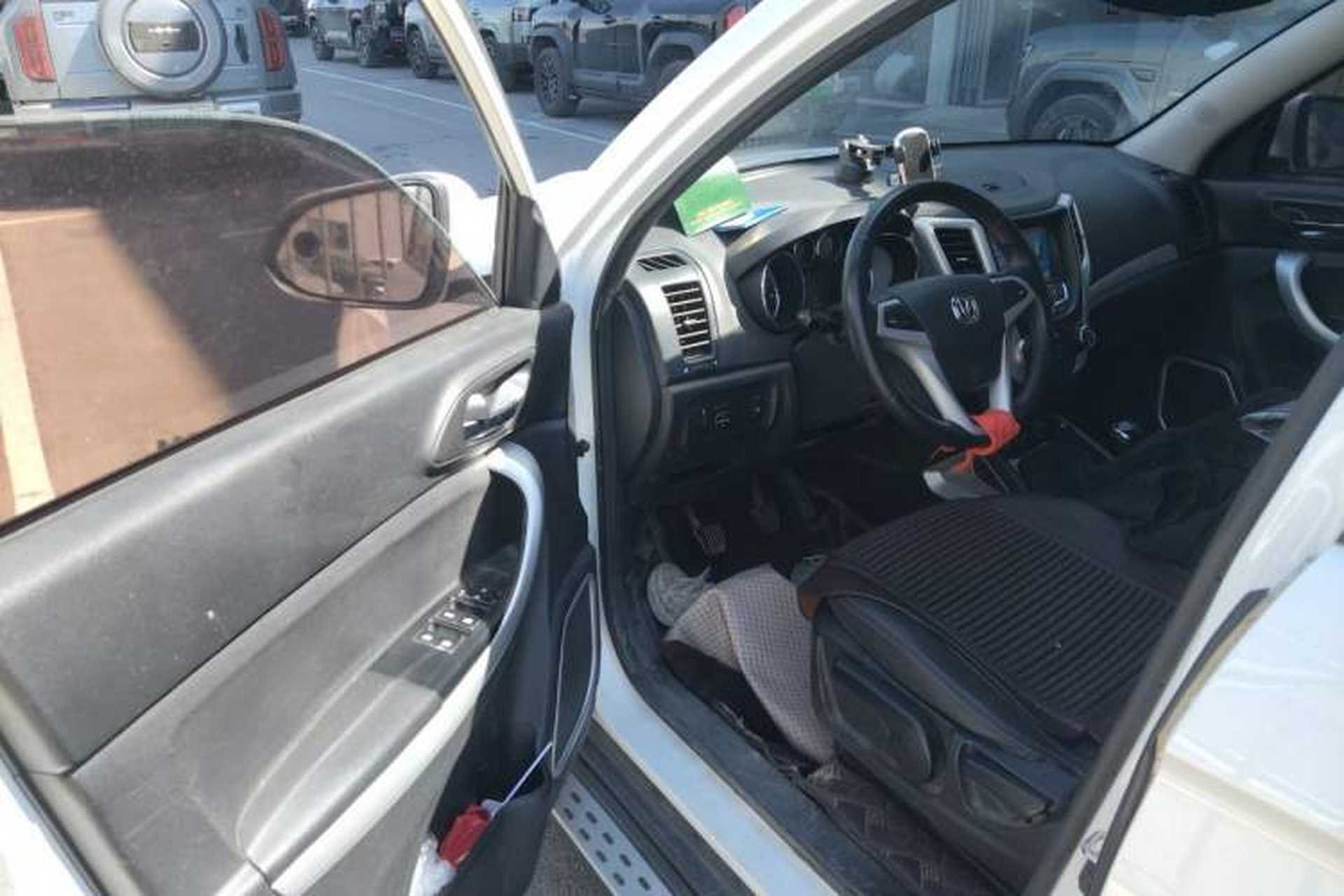 Used CHANGAN CS35 2016 1.6L Manual Luxury Model China IV Standard Driver Seat