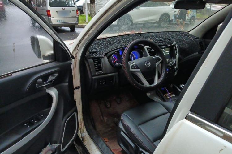 Used CHANGAN CS35 2016 1.6L Manual Luxury Model China IV Standard Driver Seat