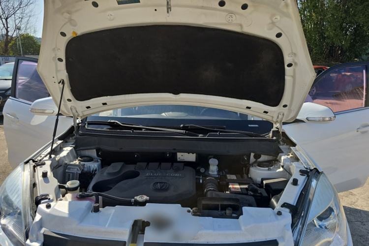Used CHANGAN CS35 2016 1.6L Automatic Luxury Model China V Standard Engine Bay