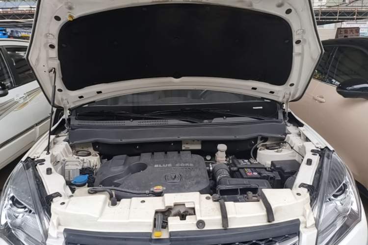 Used CHANGAN CS35 2016 1.6L Automatic Luxury Model China IV Standard Engine Bay