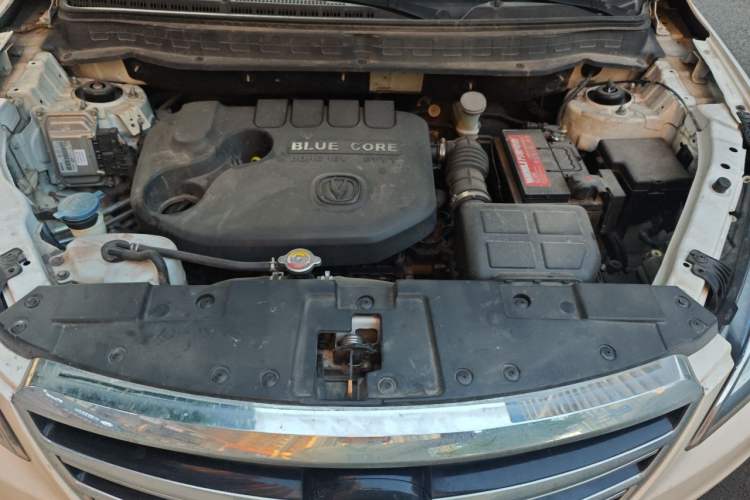 Used CHANGAN CS35 2016 1.6L Manual Luxury Model China IV Standard Engine Bay
