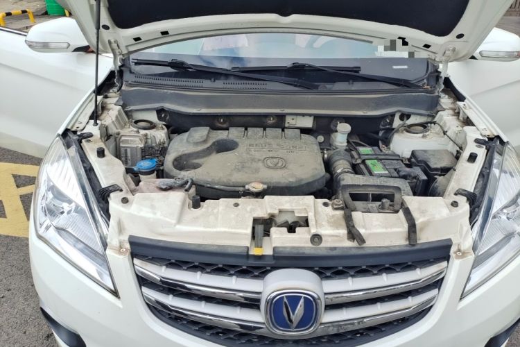 Used CHANGAN CS35 2016 1.6L Manual Luxury Model China IV Standard Engine Bay