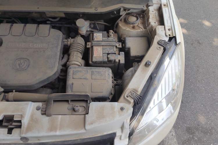 Used CHANGAN CS35 2016 1.6L Manual Luxury Model China IV Standard Engine Bay Left