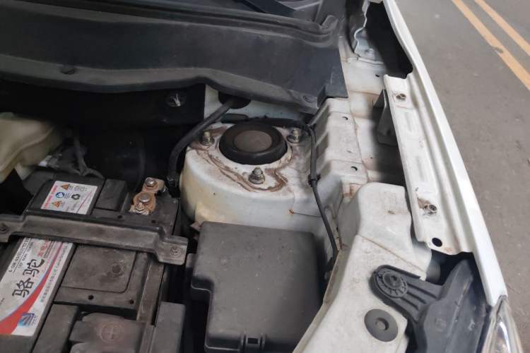 Used CHANGAN CS35 2016 1.6L Automatic Luxury Model China V Standard Engine Bay Left