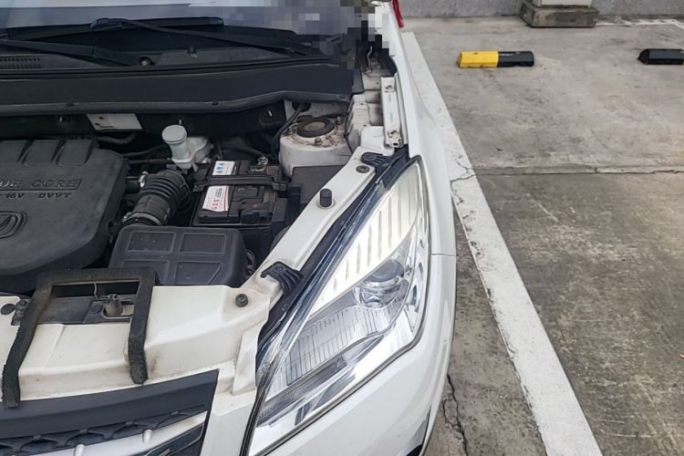 Used CHANGAN CS35 2016 1.6L Manual Luxury Model China IV Standard Engine Bay Left