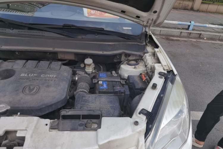 Used CHANGAN CS35 2016 1.6L Automatic Luxury Model China IV Standard Engine Bay Left