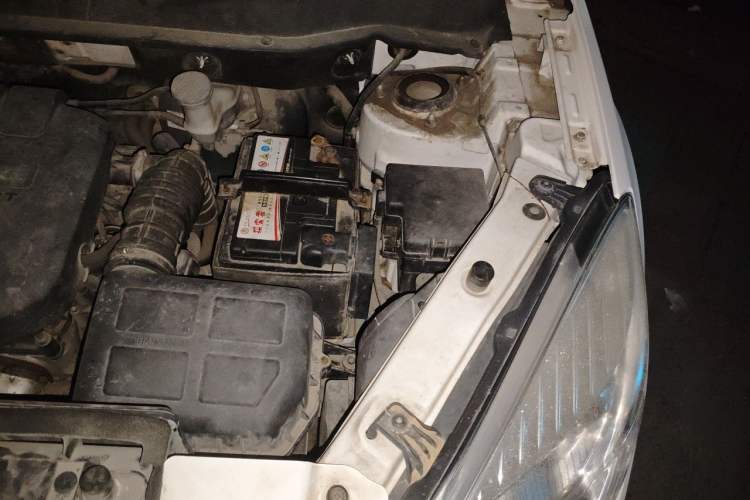 Used CHANGAN CS35 2016 1.6L Automatic Prestige Model China IV Standard Engine Bay Left