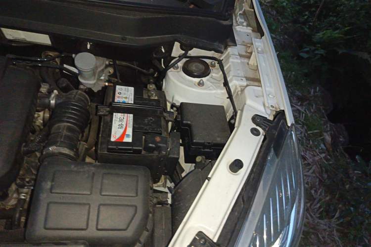 Used CHANGAN CS35 2016 1.6L Manual Luxury Model China IV Standard Engine Bay Left