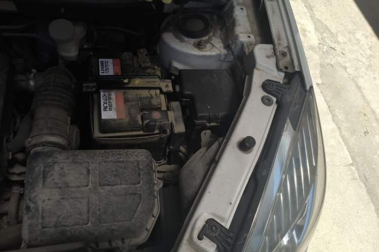 Used CHANGAN CS35 2016 1.6L Manual Luxury Model China IV Standard Engine Bay Left