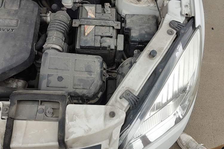 Used CHANGAN CS35 2016 1.6L Automatic Luxury Model China V Standard Engine Bay Left