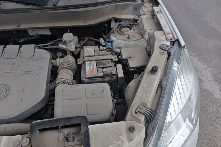 Used CHANGAN CS35 2016 1.6L Manual Luxury Model China IV Standard Engine Bay Left