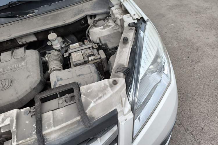 Used CHANGAN CS35 2016 1.6L Automatic Luxury Model China IV Standard Engine Bay Left