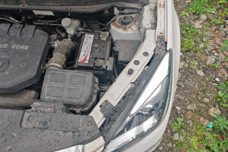 Used CHANGAN CS35 2016 1.6L Manual Luxury Model China IV Standard Engine Bay Left