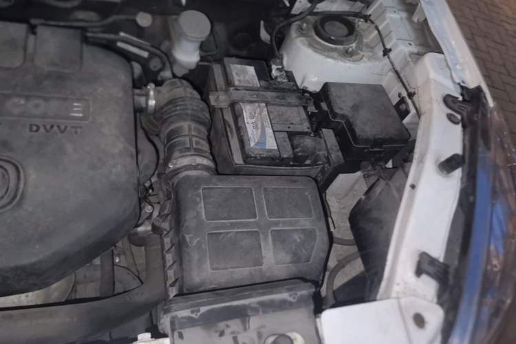 Used CHANGAN CS35 2016 1.6L Automatic Luxury Model China IV Standard Engine Bay Left