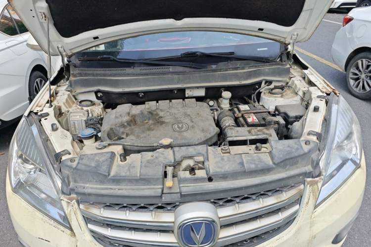Used CHANGAN CS35 2016 1.6L Manual Luxury Model China IV Standard Engine Bay