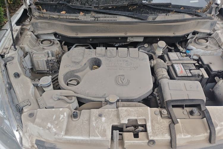 Used CHANGAN CS35 2016 1.6L Manual Luxury Model China IV Standard Engine Bay