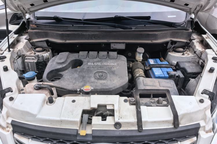 Used CHANGAN CS35 2016 1.6L Automatic Luxury Model China IV Standard Engine Bay