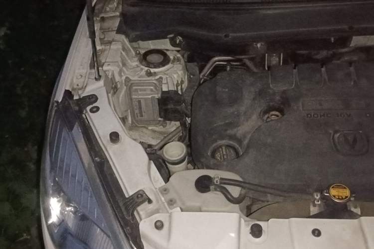 Used CHANGAN CS35 2016 1.6L Manual Luxury Model China IV Standard Engine Bay Right