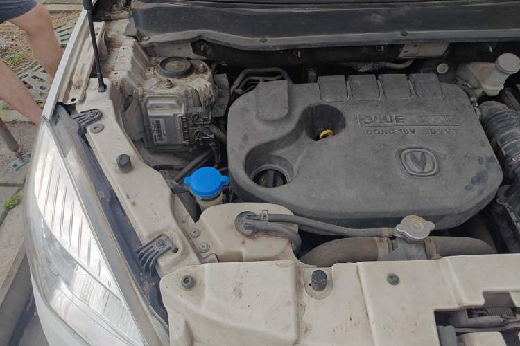 Used CHANGAN CS35 2016 1.6L Automatic Luxury Model China V Standard Engine Bay Right