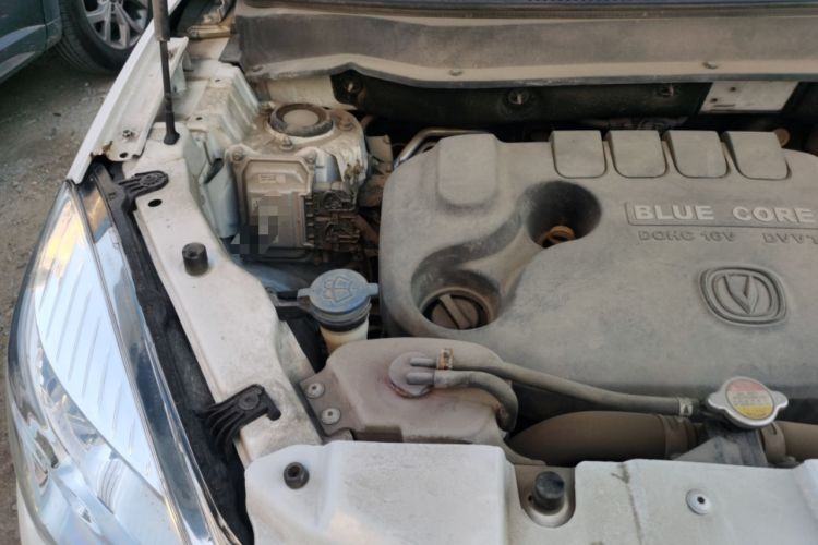 Used CHANGAN CS35 2016 1.6L Manual Luxury Model China IV Standard Engine Bay Right