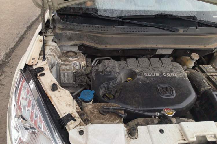 Used CHANGAN CS35 2016 1.6L Manual Luxury Model China IV Standard Engine Bay Right