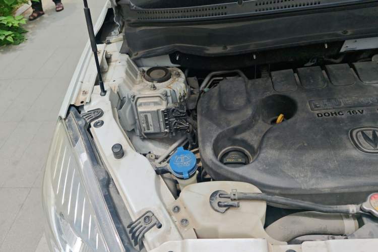 Used CHANGAN CS35 2016 1.6L Manual Luxury Model China IV Standard Engine Bay Right