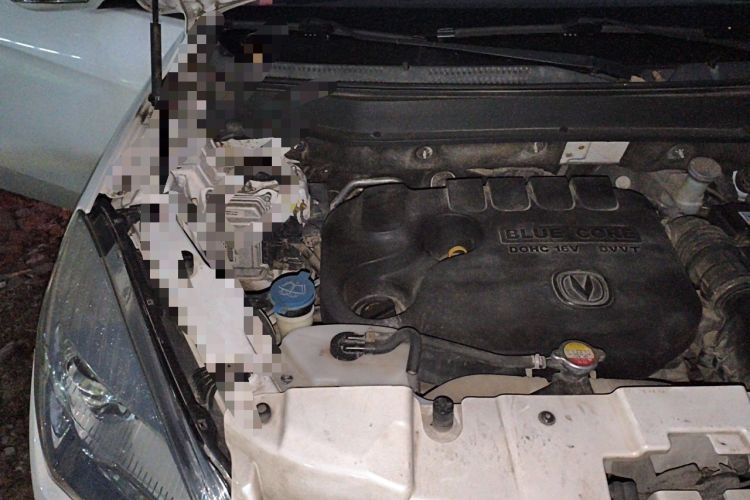 Used CHANGAN CS35 2016 1.6L Manual Luxury Model China V Standard Engine Bay Right
