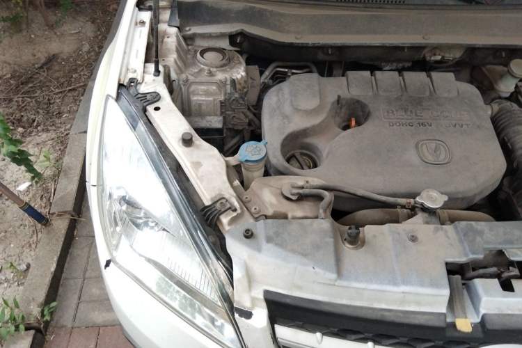 Used CHANGAN CS35 2016 1.6L Manual Luxury Model China IV Engine Bay Right