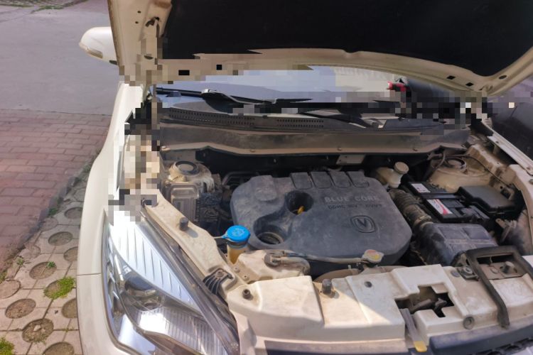 Used CHANGAN CS35 2016 1.6L Automatic Luxury Model China IV Standard Engine Bay Right
