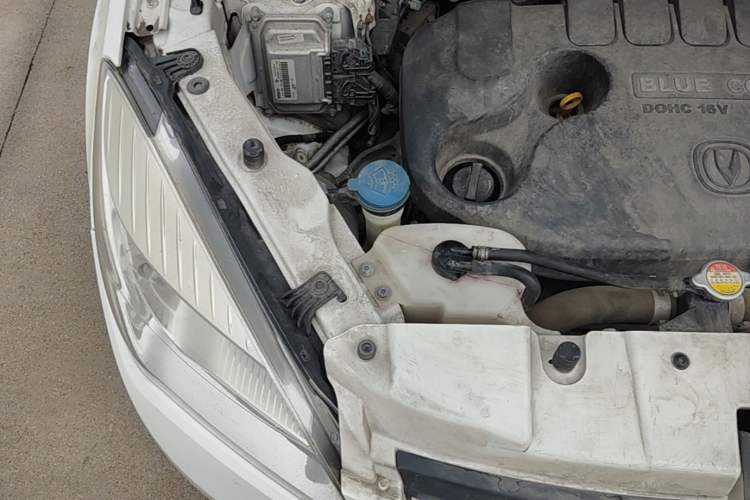 Used CHANGAN CS35 2016 1.6L Automatic Luxury Model China V Standard Engine Bay Right