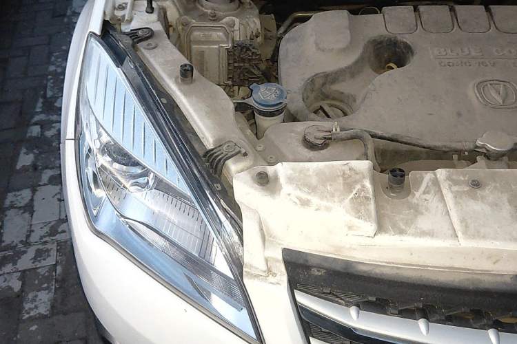 Used CHANGAN CS35 2016 1.6L Manual Luxury Model China V Standard Engine Bay Right