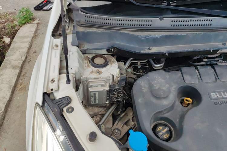 Used CHANGAN CS35 2016 1.6L Automatic Luxury Model China V Standard Engine Bay Right
