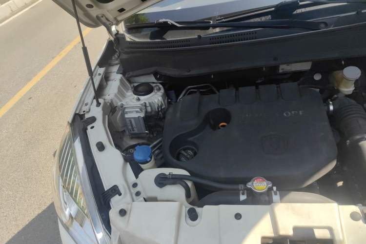 Used CHANGAN CS35 2016 1.6L Automatic Luxury Model China IV Standard Engine Bay Right
