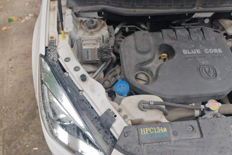 Used CHANGAN CS35 2016 1.6L Manual Luxury Model China IV Standard Engine Bay Right