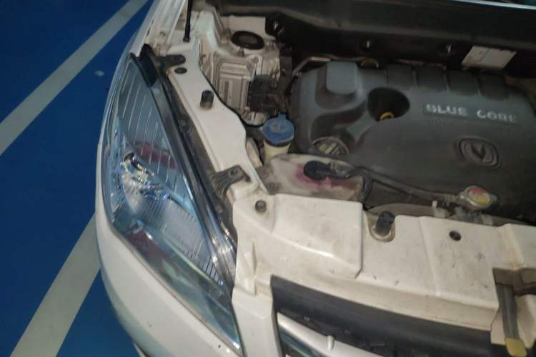 Used CHANGAN CS35 2016 1.6L Automatic Luxury Model China IV Standard Engine Bay Right
