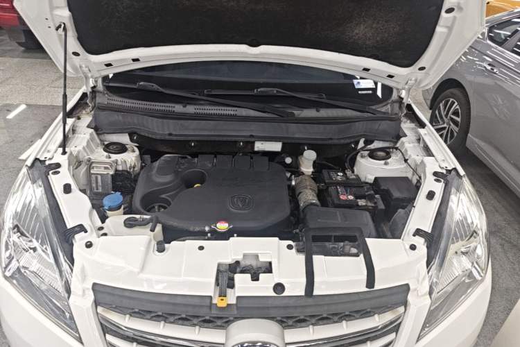Used CHANGAN CS35 2016 1.6L Manual Luxury Model China V Standard Engine Bay