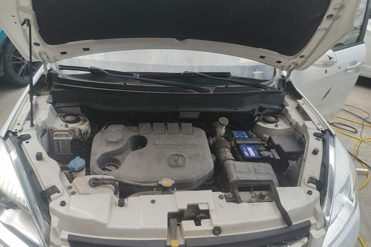 Used CHANGAN CS35 2016 1.6L Manual Luxury Model China V Standard Engine Bay