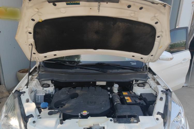 Used CHANGAN CS35 2016 1.6L Automatic Luxury Model China V Standard Engine Bay