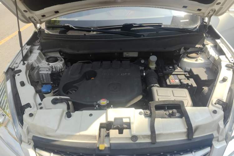 Used CHANGAN CS35 2016 1.6L Automatic Luxury Model China IV Standard Engine Bay
